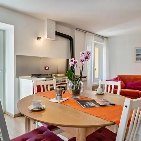 Balconi Rossi Apartment *