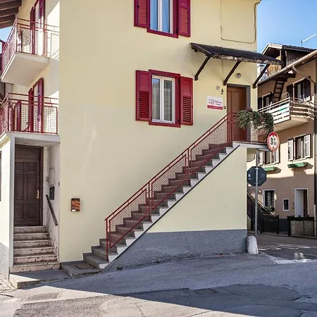 Balconi Rossi Borgo Valsugana