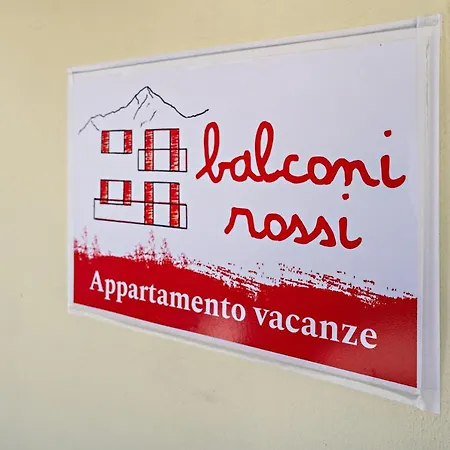 Balconi Rossi Apartment *